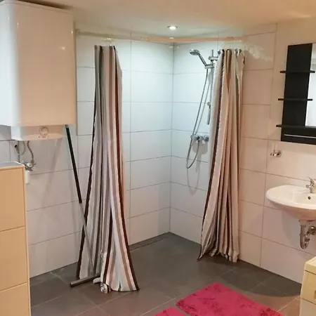 Monteurwohnung In A8, Ulm, Guenstig, Wifi, Smart Tv דירה *