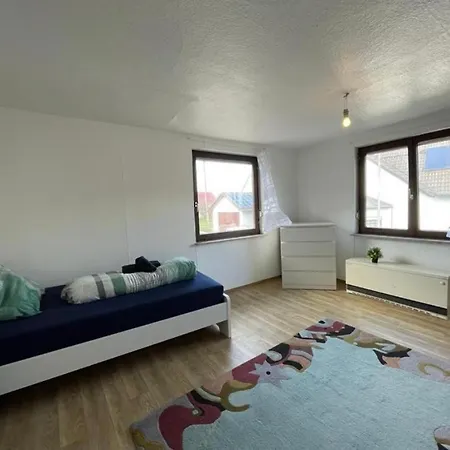 דירה Monteurwohnung In A8, Ulm, Guenstig, Wifi, Smart Tv *